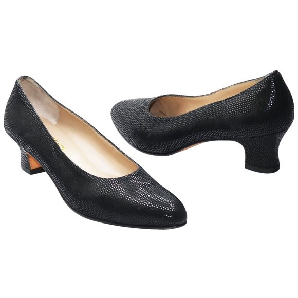 Salvatore Ferragamo Black Pebble Design Heels-10.5 - Picture 2 of 7